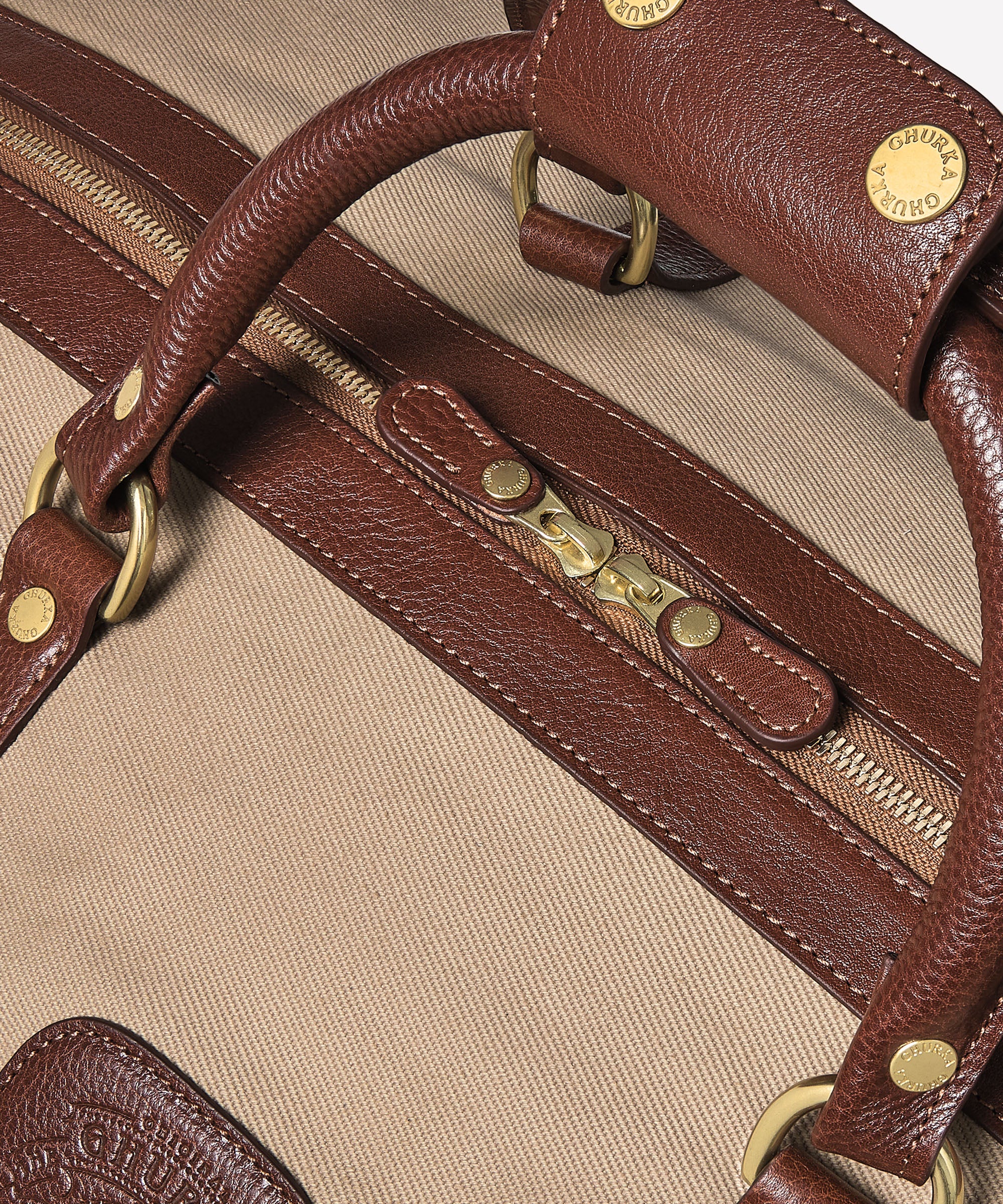 Cavalier III No. 98 | Khaki Twill Vintage Chestnut Duffle Bag | Ghurka