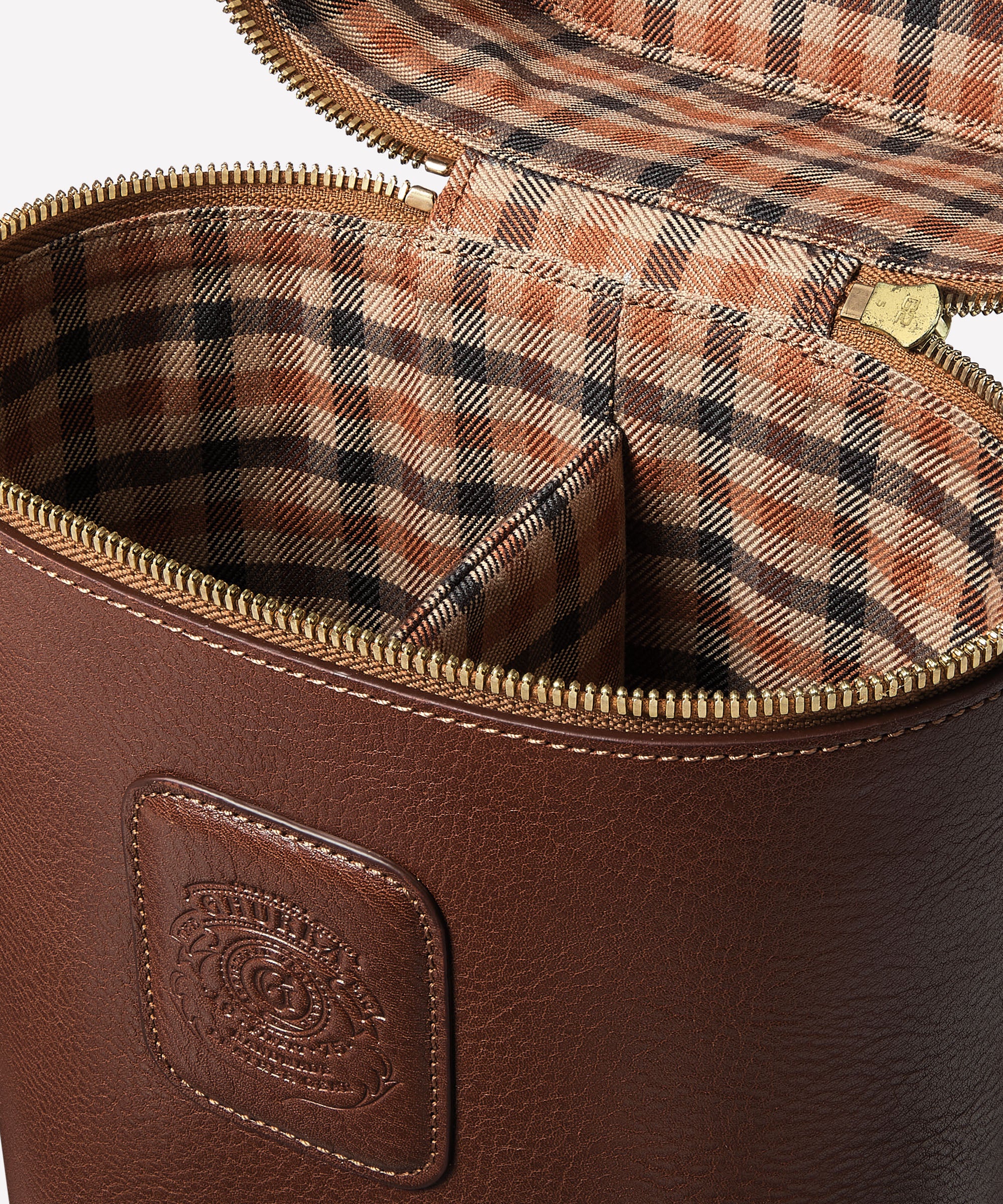 Pairing No. 285 | Vintage Chestnut Leather Wine Carrier | Ghurka
