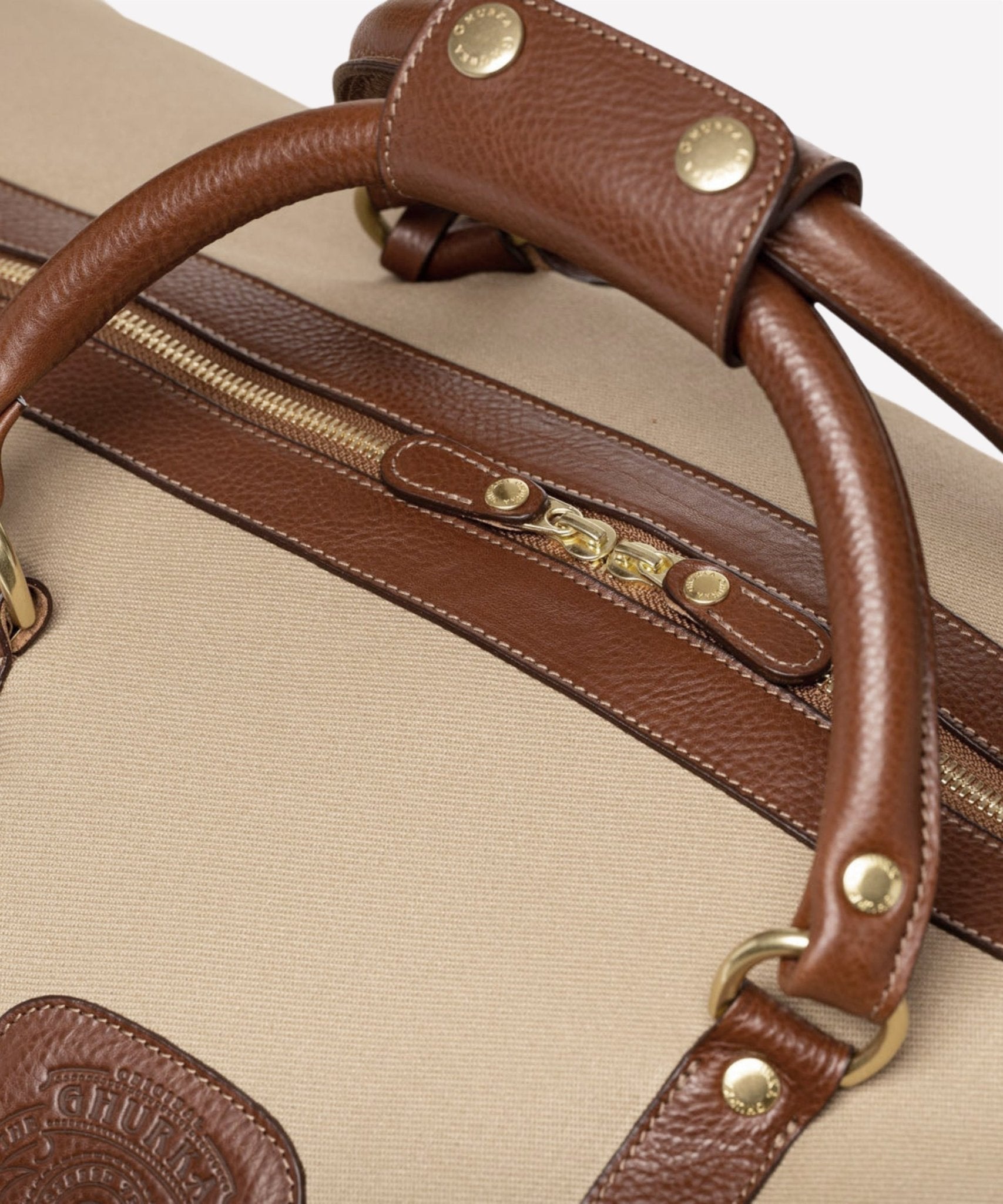 Cavalier III No. 98 | Khaki Twill Vintage Chestnut Duffle Bag | Ghurka