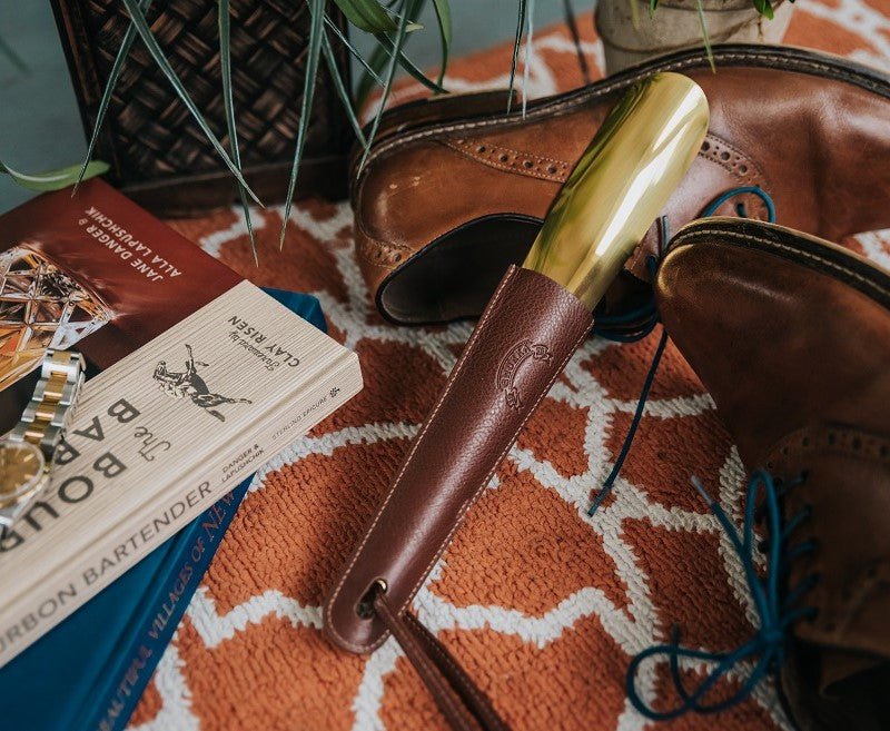 Brass-Tipped Shoehorn No. 239 | Vintage Chestnut Leather - Ghurka