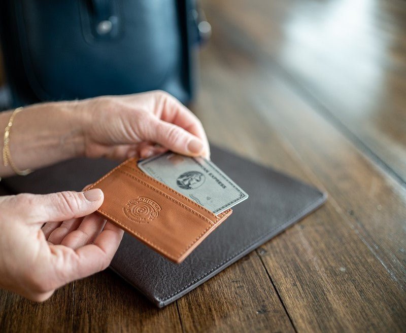 Slim Credit Card Case No. 204 | Vintage Chestnut Leather - Ghurka