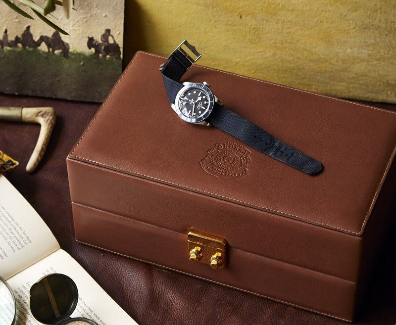 Watch Trunk - Togo Black for 25 Watches
